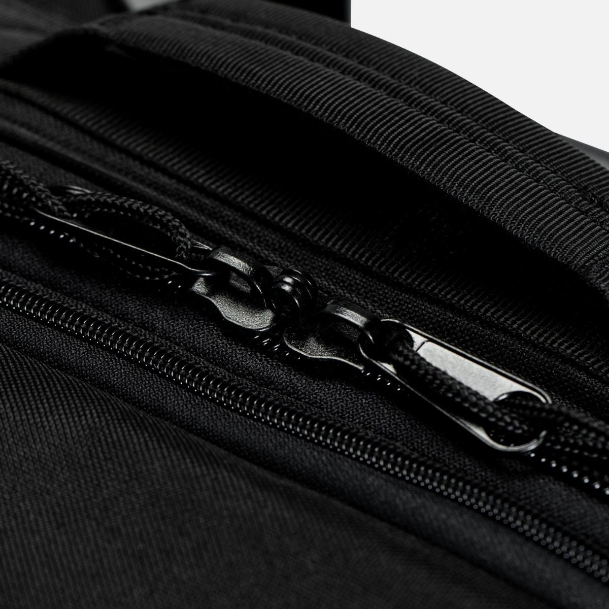 ALBEK - LONG HAUL (CHECKED) BAG - COVERT BLACK