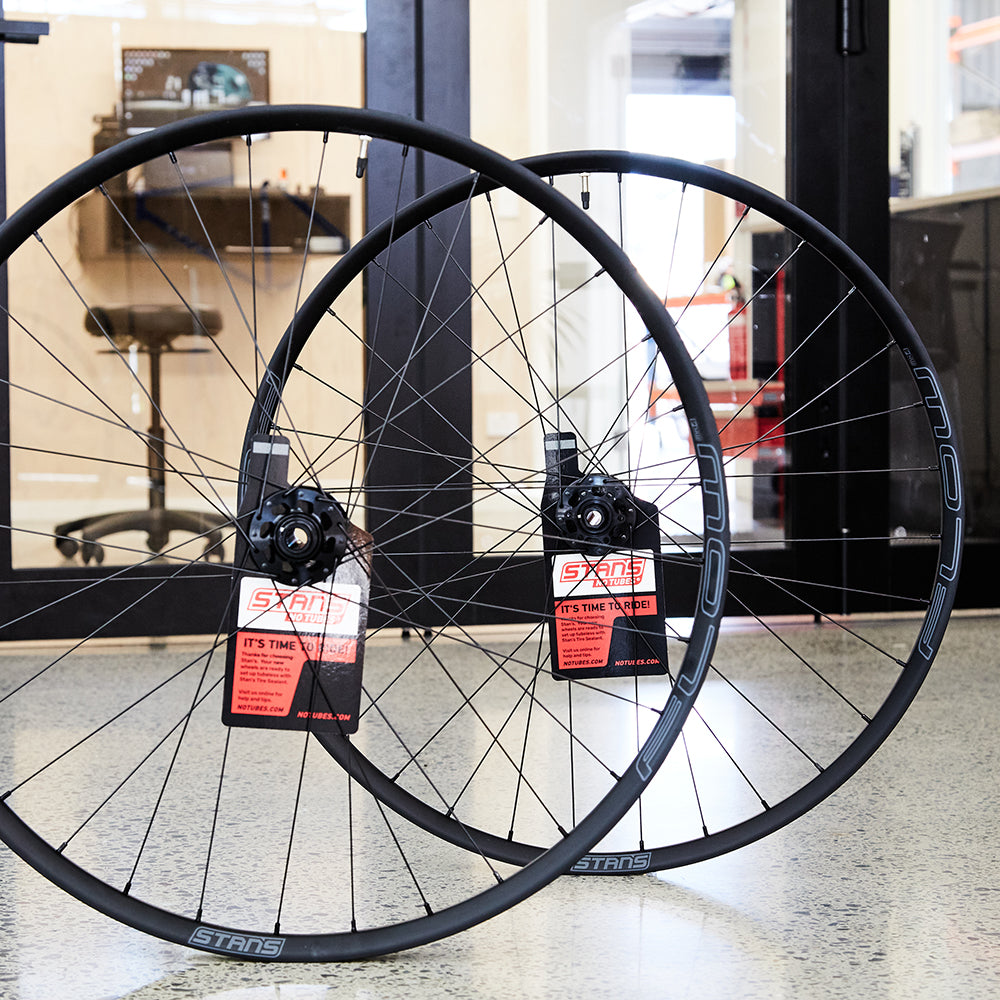 FLOW EX3 ON M-PULSE - 27.5" REAR WHEELS