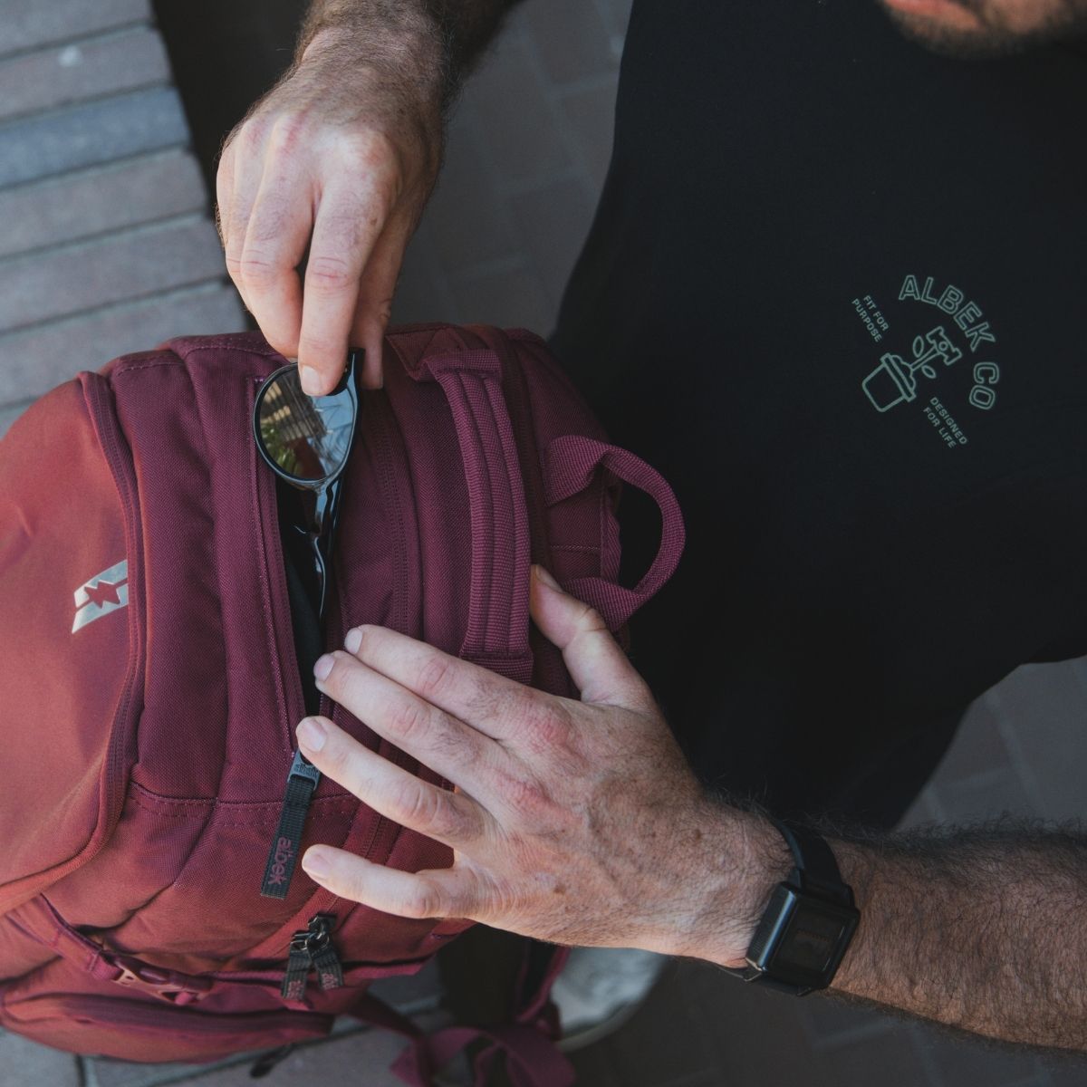 ALBEK - DUDLEY BACKPACK - BURGUNDY