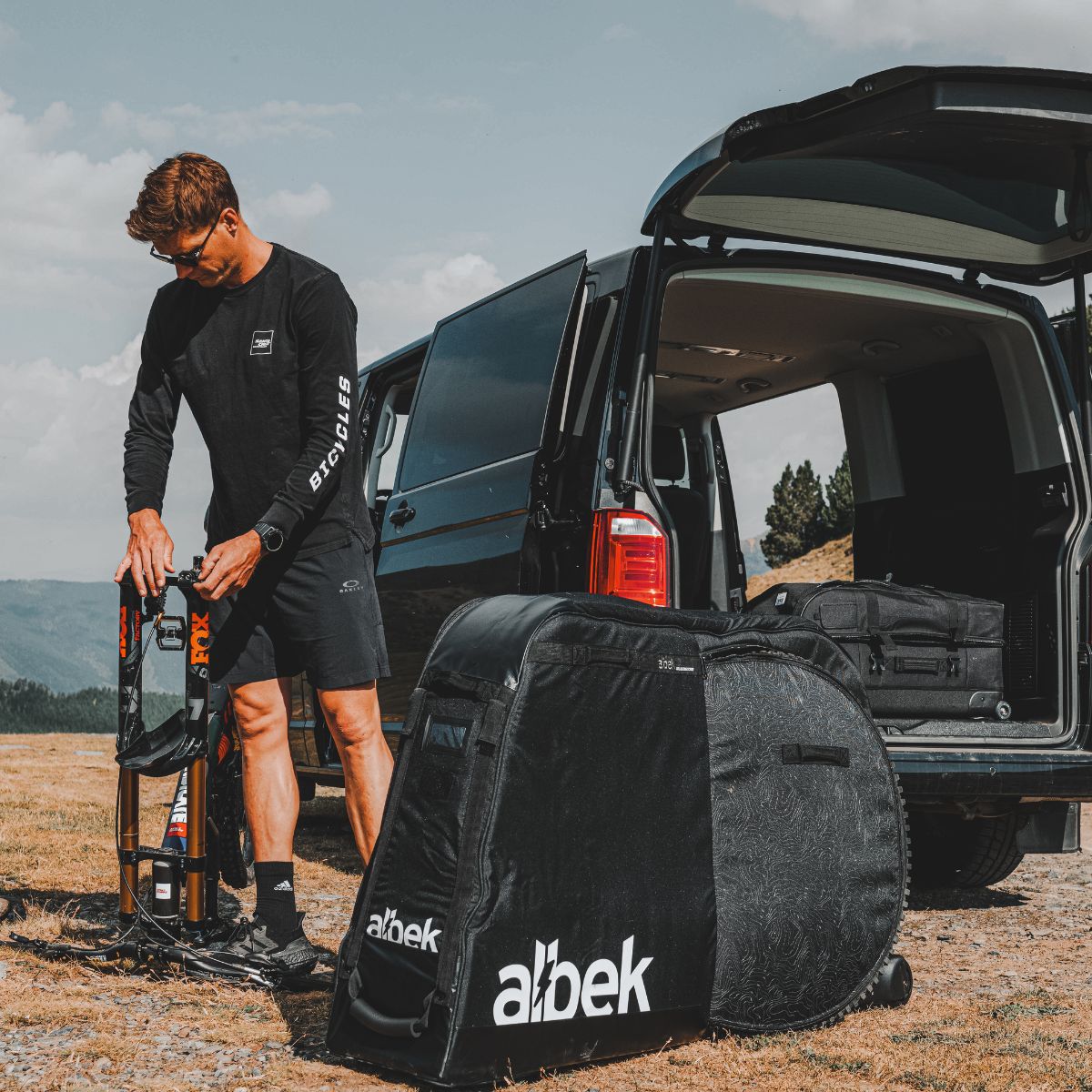 ALBEK - ATLAS BIKE TRAVEL BAG - COVERT BLACK