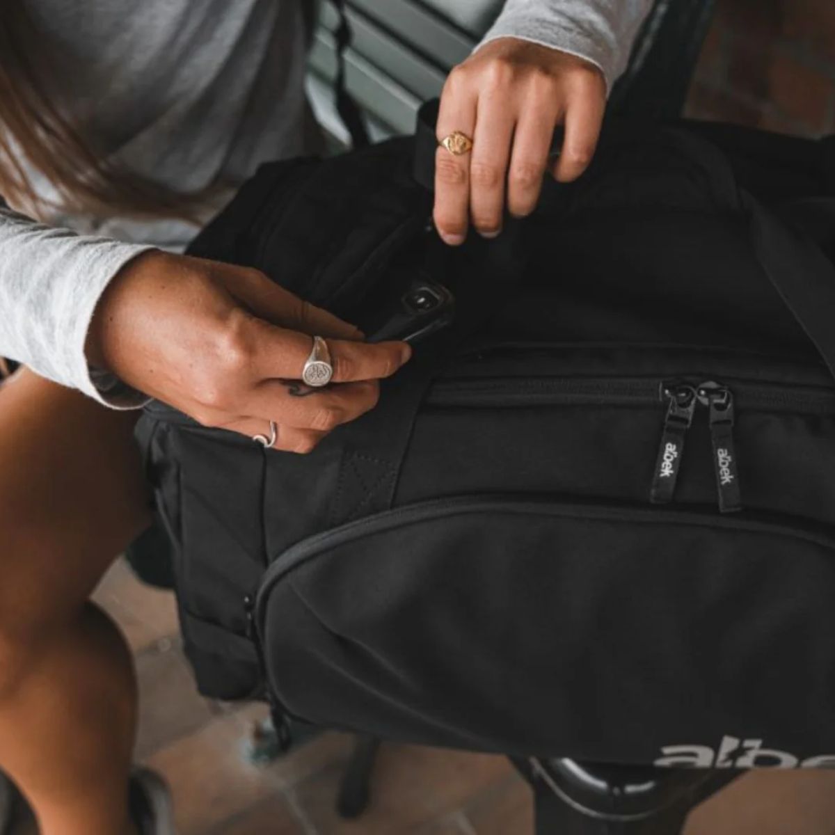 ALBEK - SKYTRAIL DUFFEL BAG - COVERT BLACK