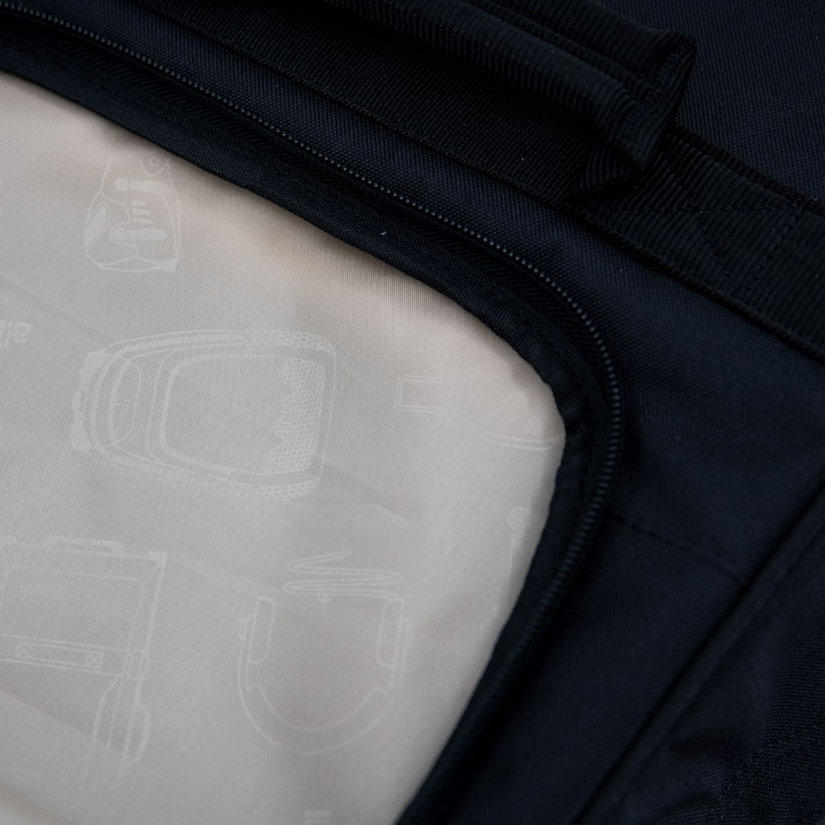 ALBEK - SHORT HAUL (CARRY-ON) BAG - COVERT BLACK