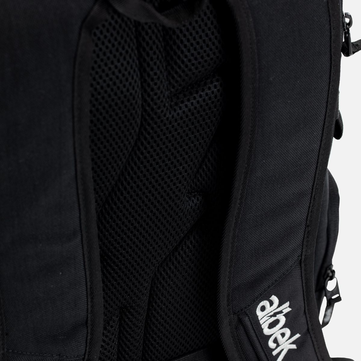 ALBEK - DUDLEY BACKPACK - COVERT BLACK