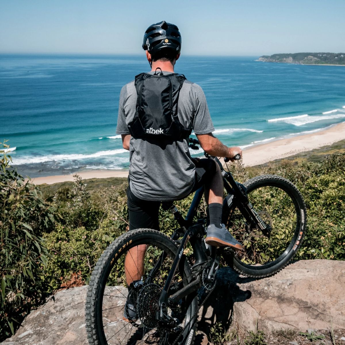 ALBEK - H2O-HAUL THREE HYDRATION PACK