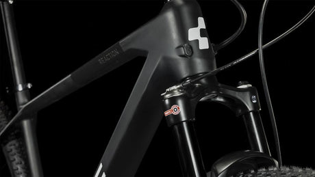 Cube Reaction C:62 ONE Carbon'n' white
