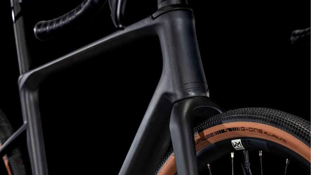 Cube Nuroad C:62 One carbon'n'glossy