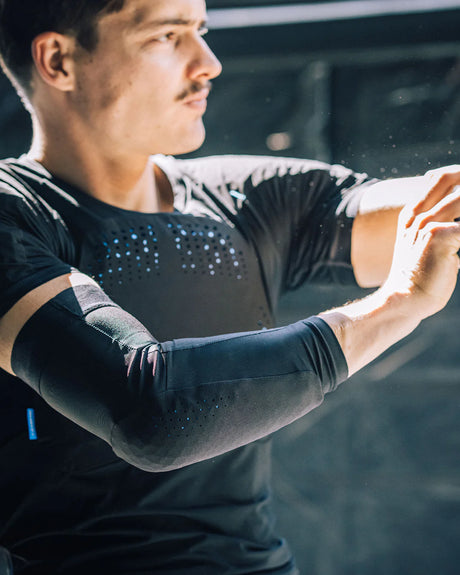DHaRCO Gravity Elbow Pad